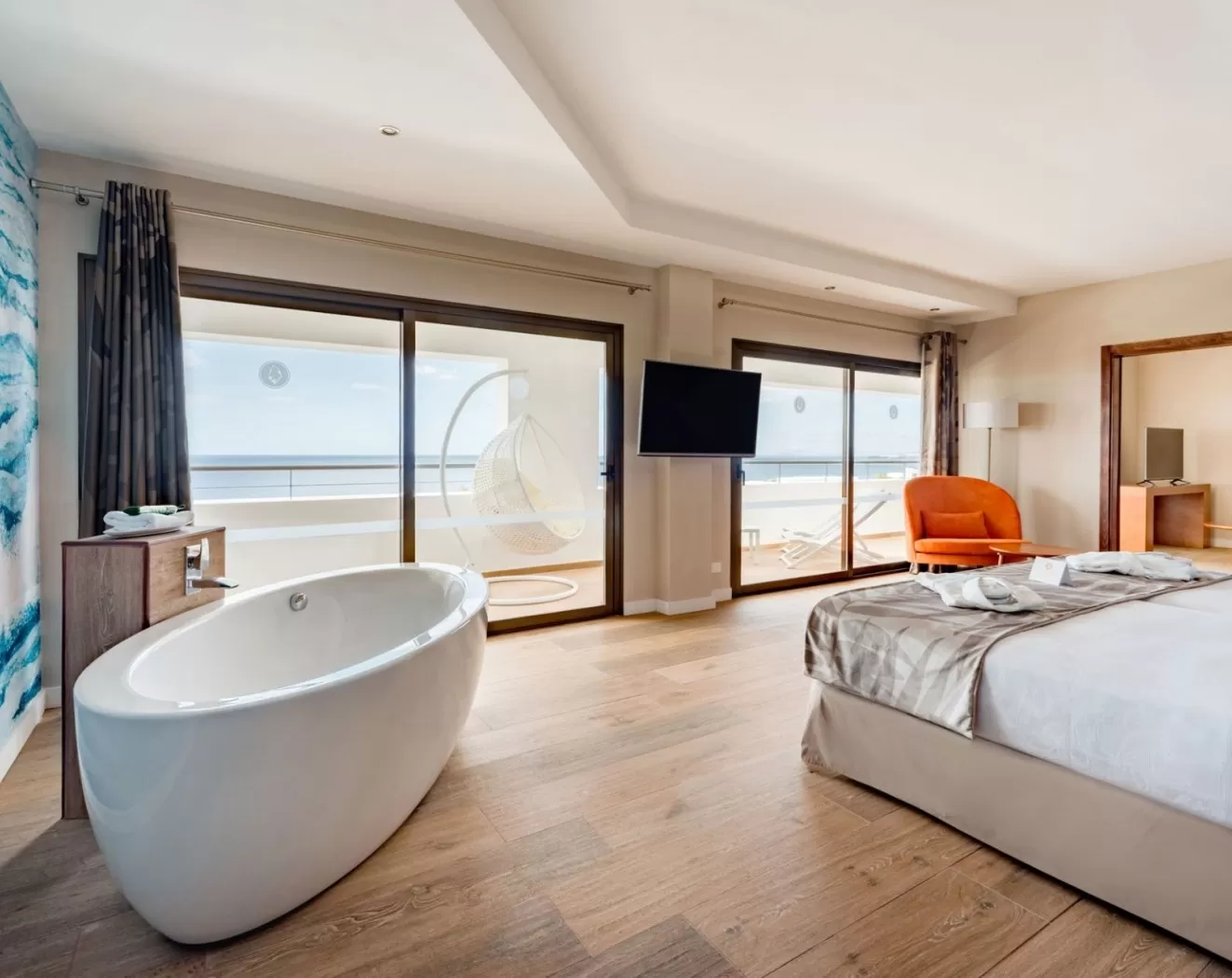 Select-Suite-1-Bedroom-1